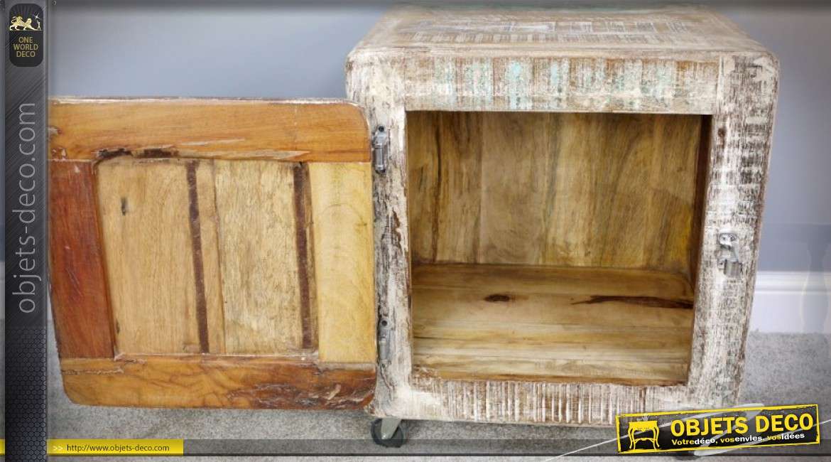 Table de chevet de style brocante en bois recyclé style coffre fort 61 cm