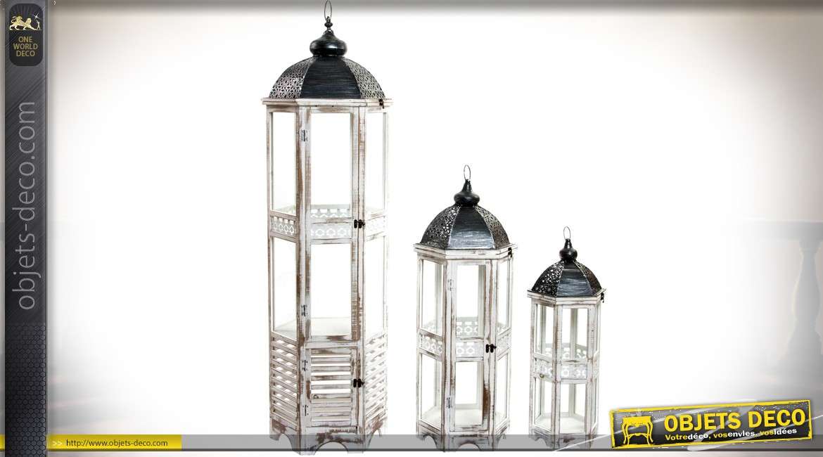 Série de 3 lanternes hexagonales géantes bois et métal patine blanche 140 cm