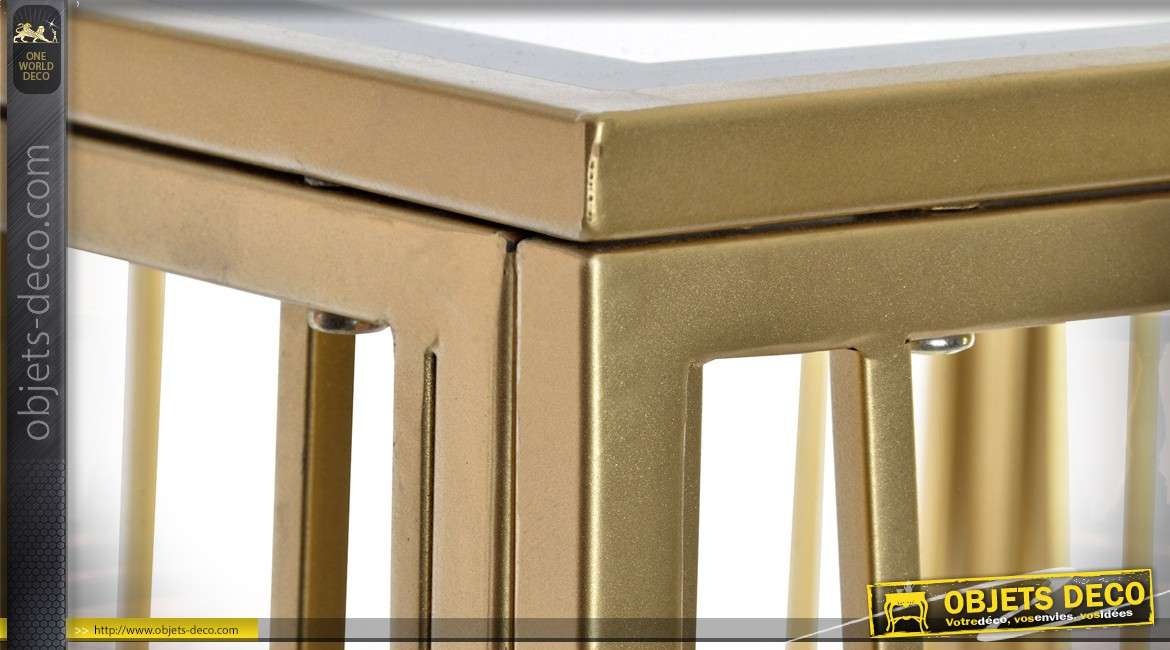 Bout de canapé design en métal doré avec plateau carré en miroir
