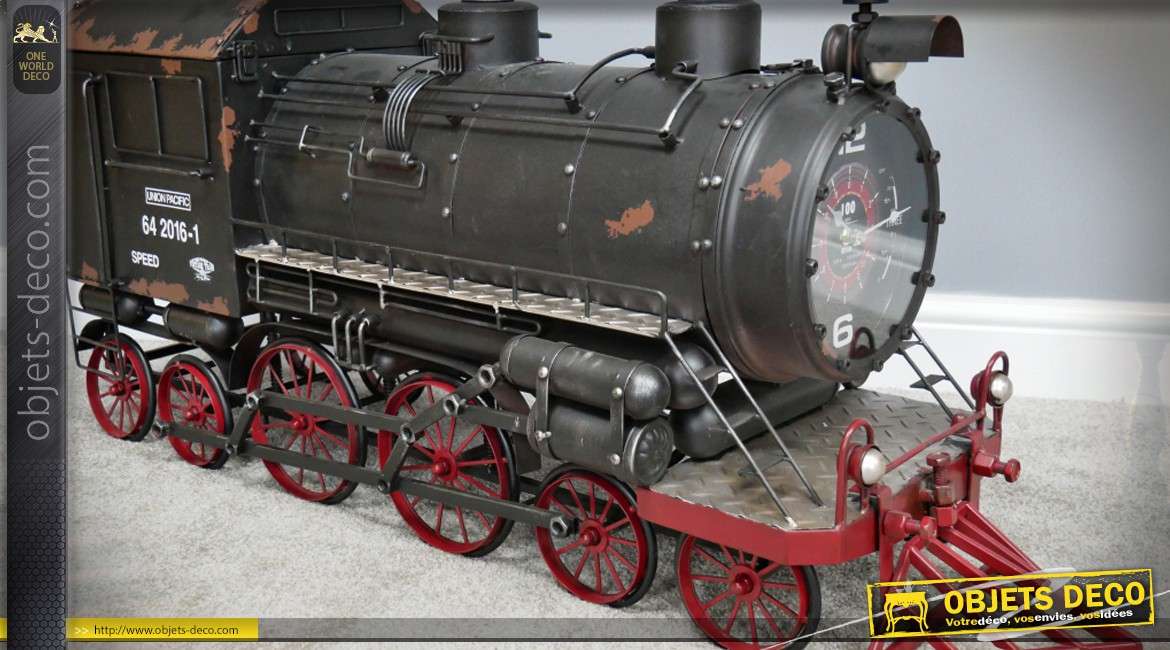 Grande reproduction d'une locomotive à vapeur en métal 1,15 mètre