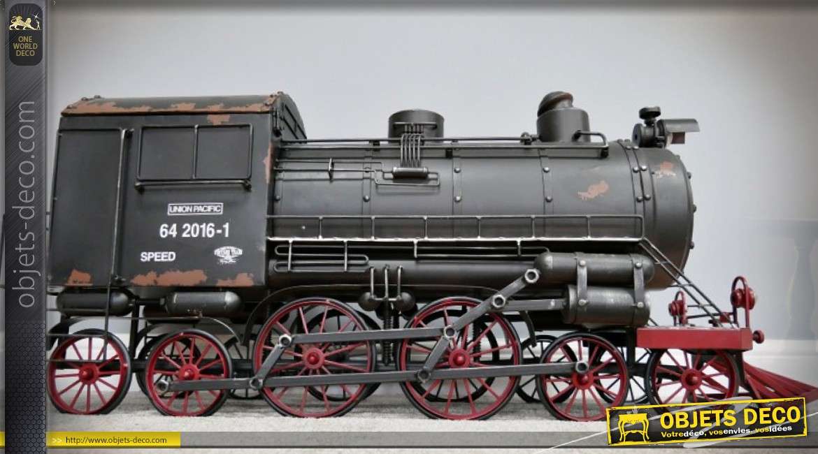 Grande reproduction d'une locomotive à vapeur en métal 1,15 mètre