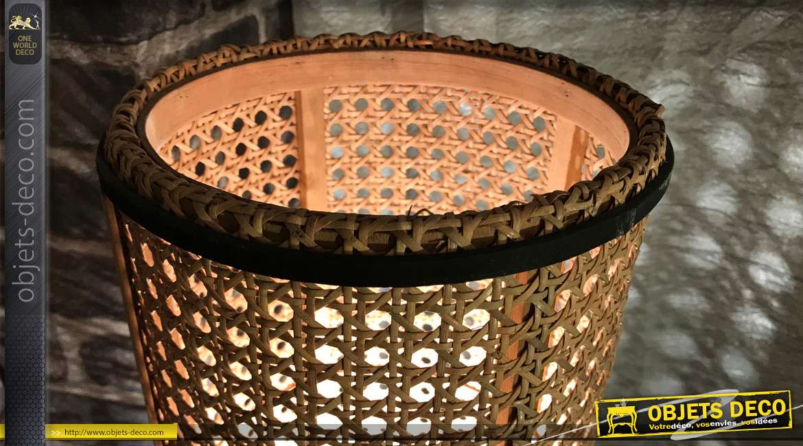 Grande lampe sur pied cylindrique en rotin naturel avec trépied en métal noir 99 cm