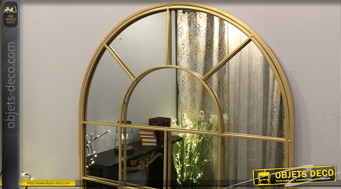 Grand miroir en métal, forme de fenêtre en arcade 110 cm, finition doré effet brossé