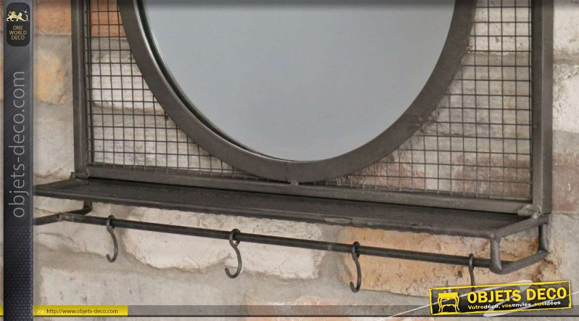 Miroir en métal de forme circulaire sur support rectangulaire, avec tablette et crochets