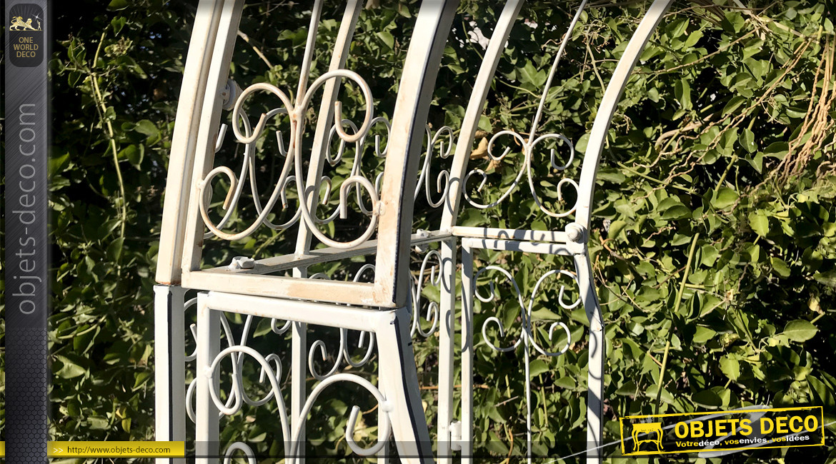 Arche de jardin blanche en fer forgé, 225cm de haut, modèle Adamaria