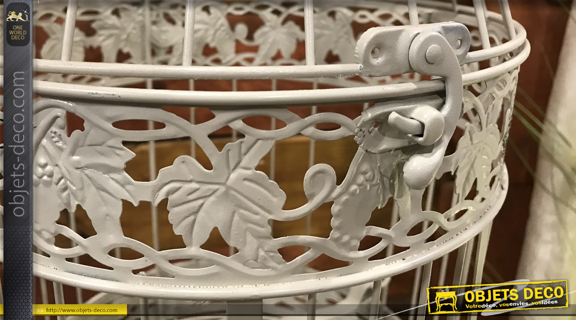 Cages à oiseaux décoratives en métal finition blanc antique, de formes rondes