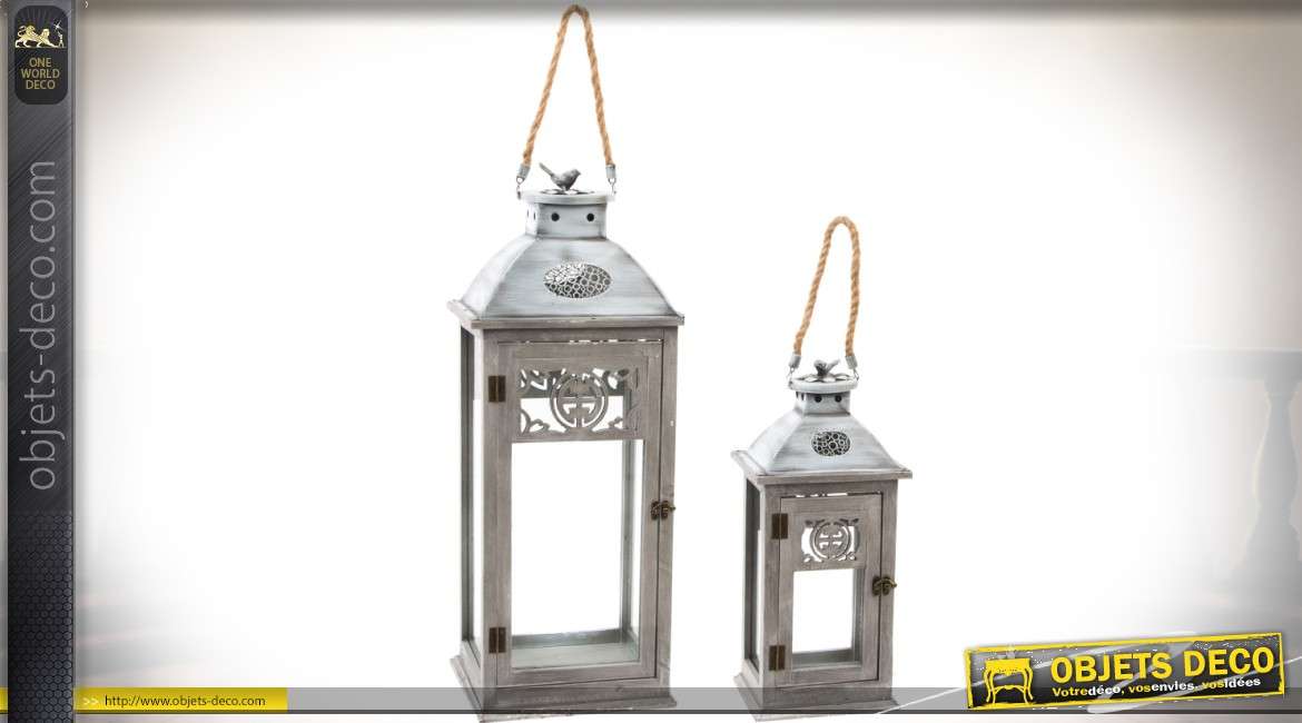 Duo de lanternes anciennes en bois, métal et cordages 73 cm