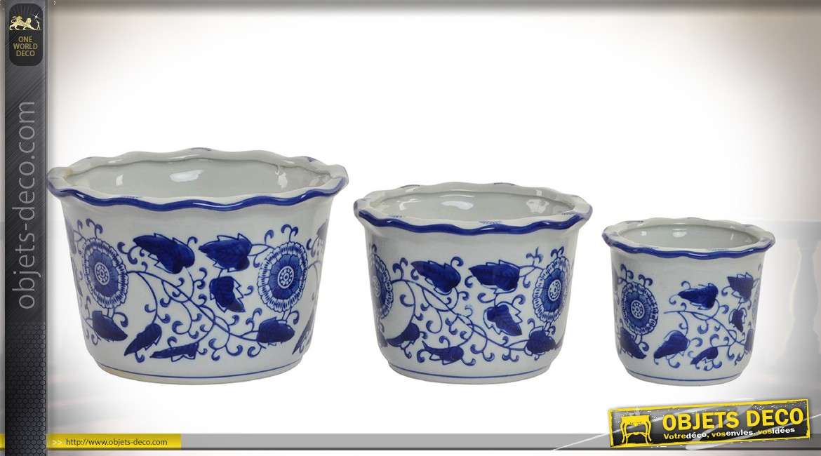 Série de 3 cache-pots de charme et rétro en porcelaine blanche à motifs bleus