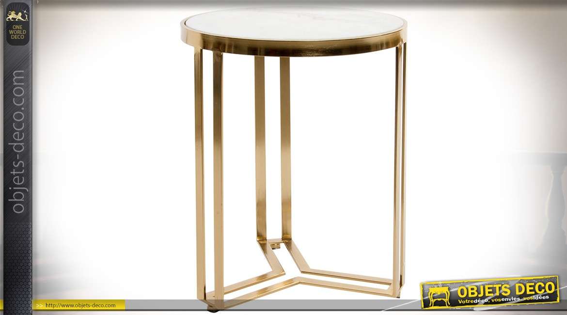 Table basse / bout de canapé de style design en métal doré et plateau en marbre