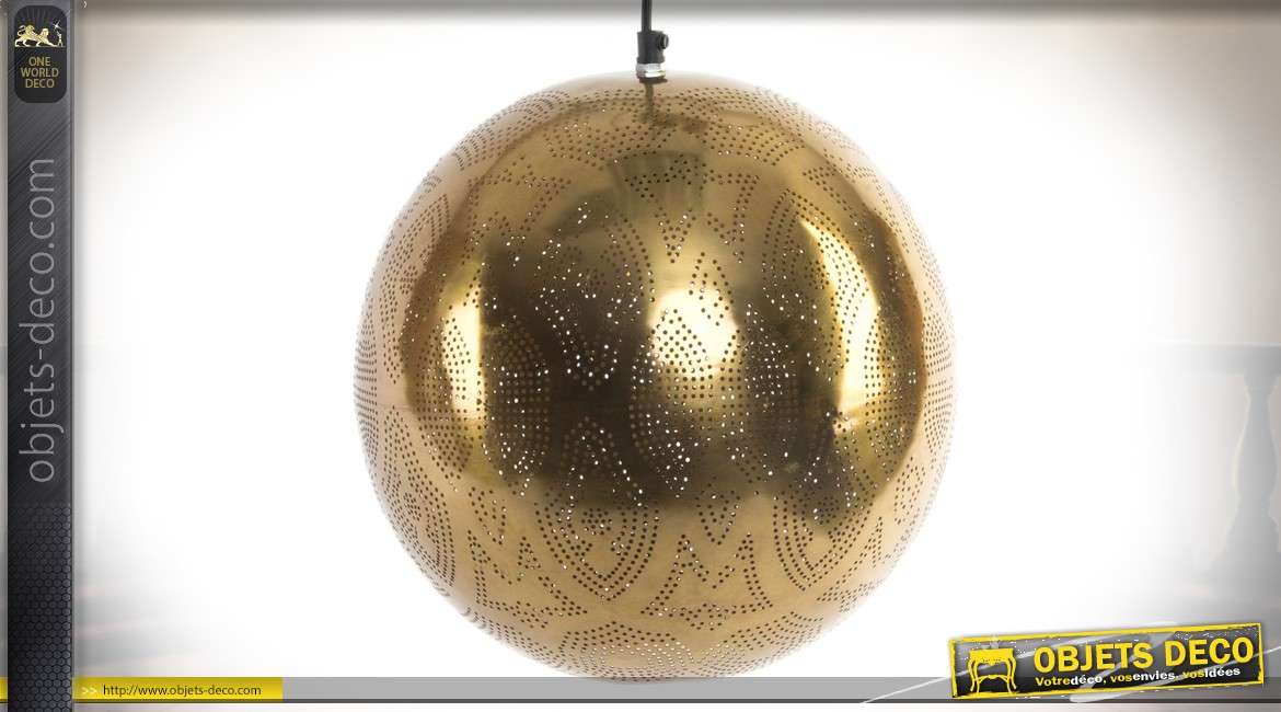 Suspension orientale en forme de sphère dorée et finement ajourée Ø 30 cm
