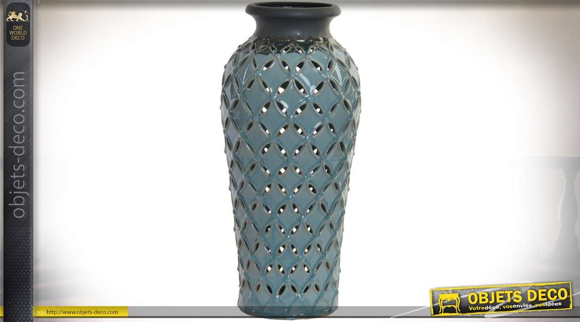 Grand vase en céramique finition ajourée coloris bleu horizon 41 cm