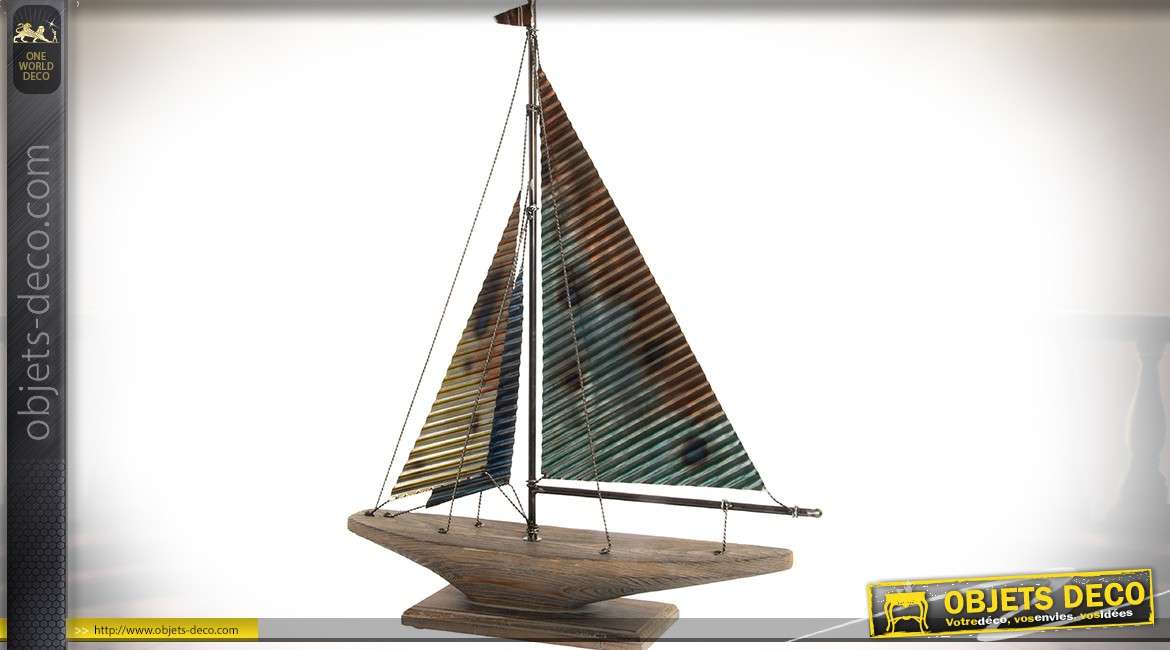 Maquette stylisée en bois et métal de voilier effet métal irrisé 78 cm
