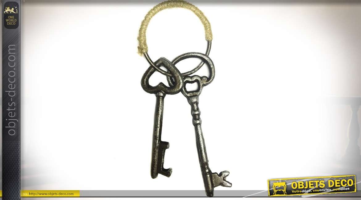 Objet déco : trousseau de clés anciennes en métal vieilli et cordage