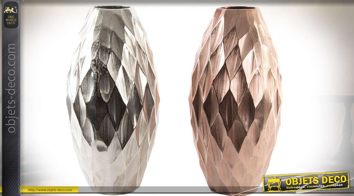Duo de vases ovoïdes en alu brossé à motifs en relief et en losanges 41 cm