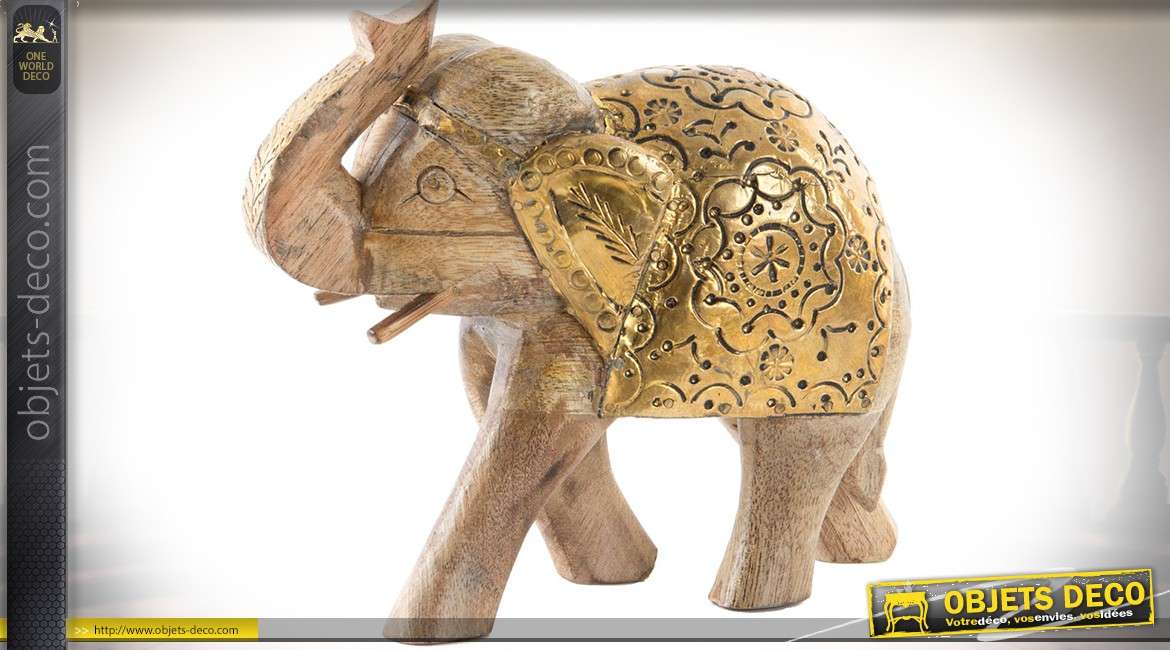 Statuette d'éléphant sculpté sur bois naturel vieilli avec habillage laiton doré