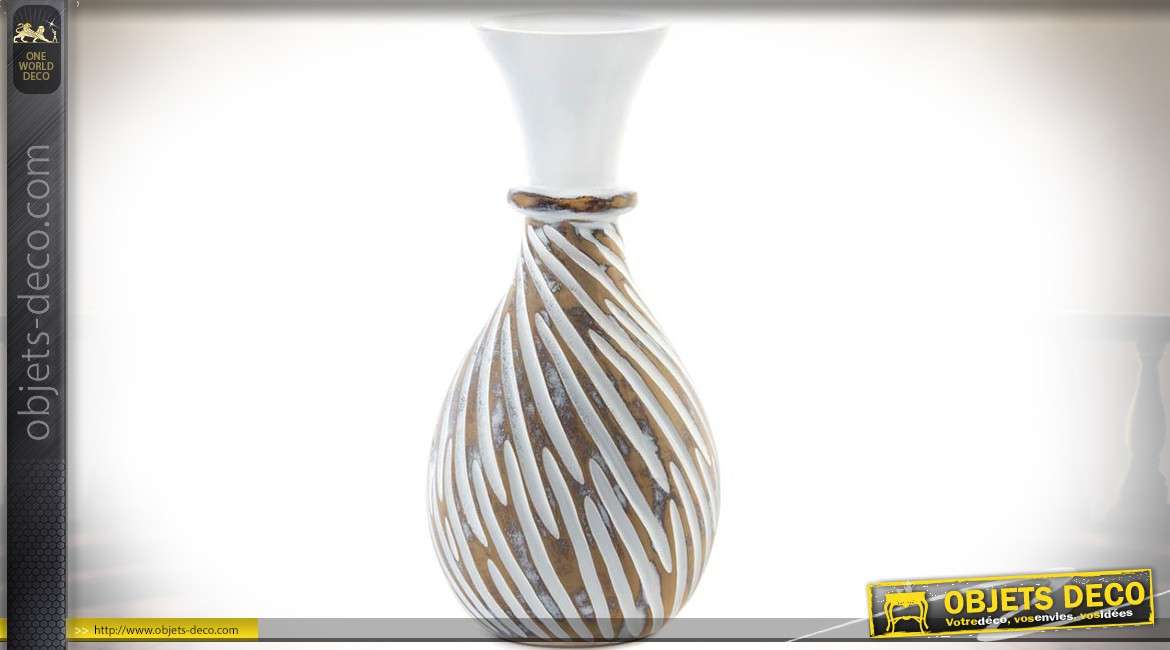 Vase en forme de carafe avec panse effet bois vieilli effet sillons obliques 30 cm