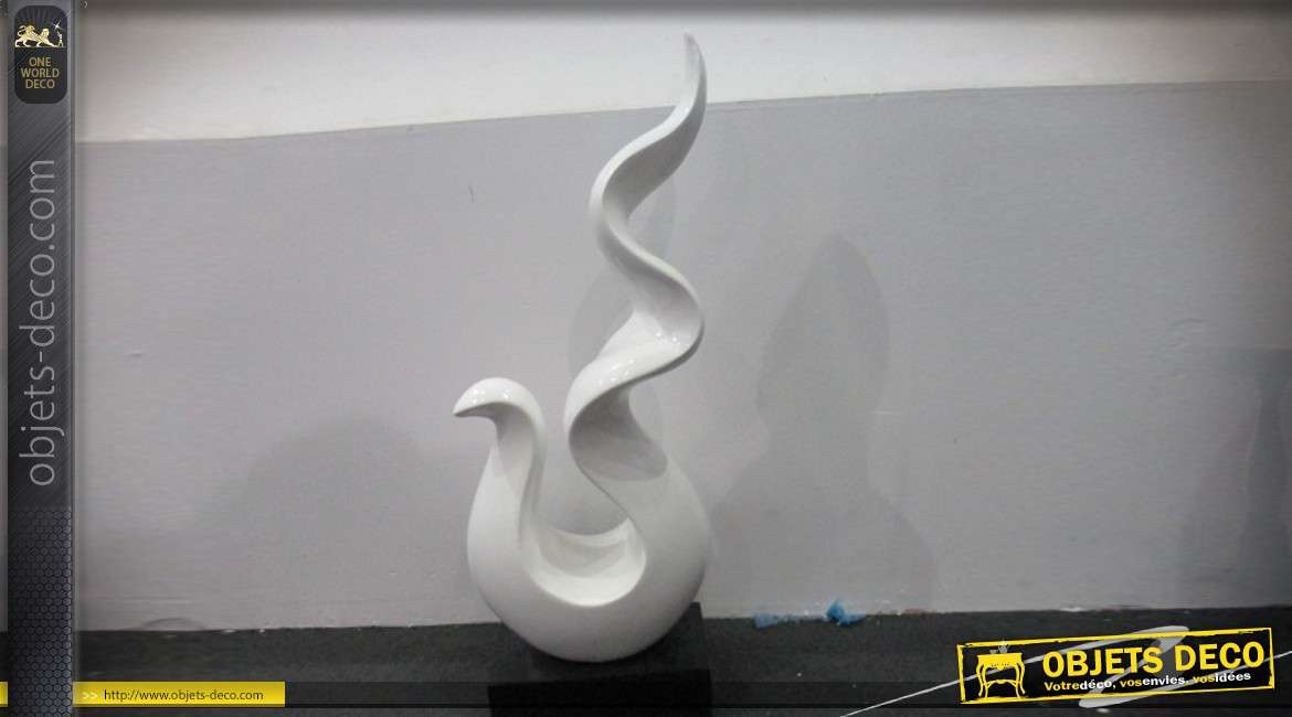 Statuette design abstrait en résine finition laquée blanc brillant 45,5 cm