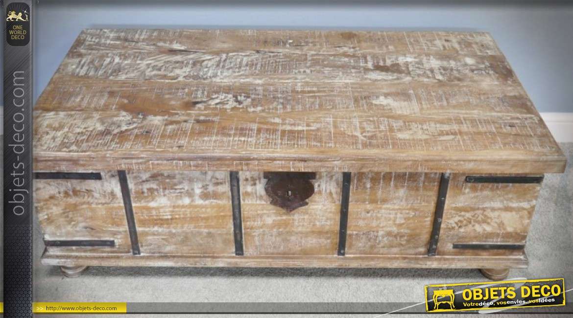 Table basse en forme d'ancien grand coffre en bois et métal 133 cm