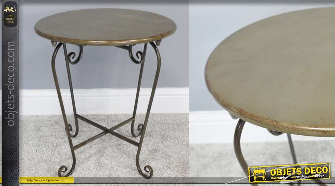 Table d'appoint ronde en métal, formes barroques, finition vieux doré et métal oxydé
