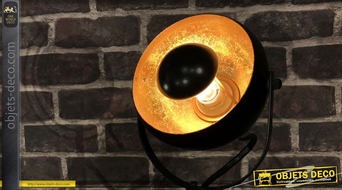 Lampe de chevet en métal finition noir, tripode, modèle Gold 36 cm