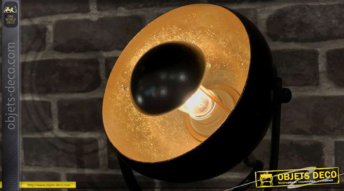 Lampe de chevet en métal finition noir, tripode, modèle Gold 36 cm