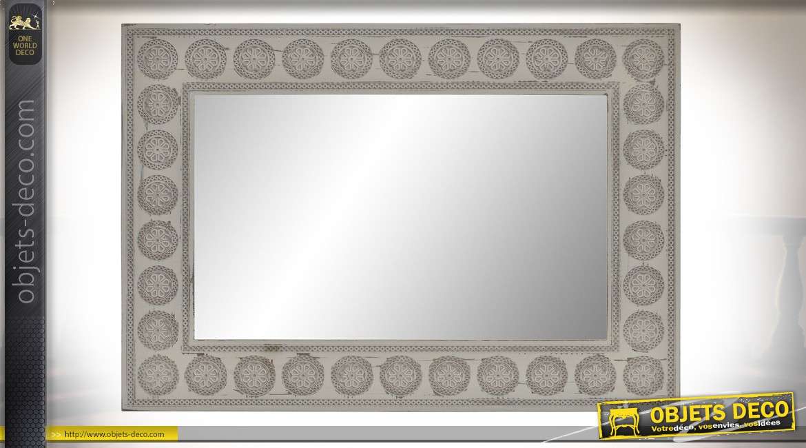 Miroir en bois, finition grise/taupe esprit vieilli, formes de cercles sur l'encadrement 76cm