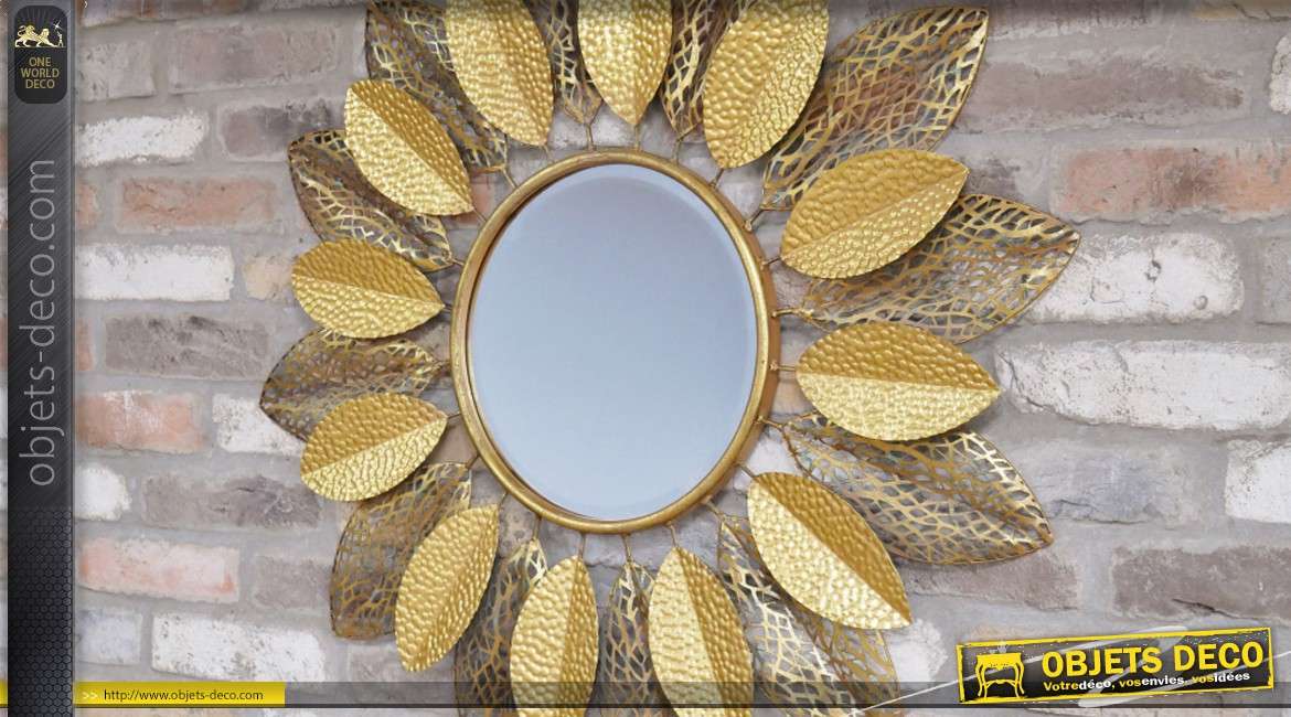 Miroir en métal de style soleil, encadrement en feuilles ajourées, 86cm de diamètre