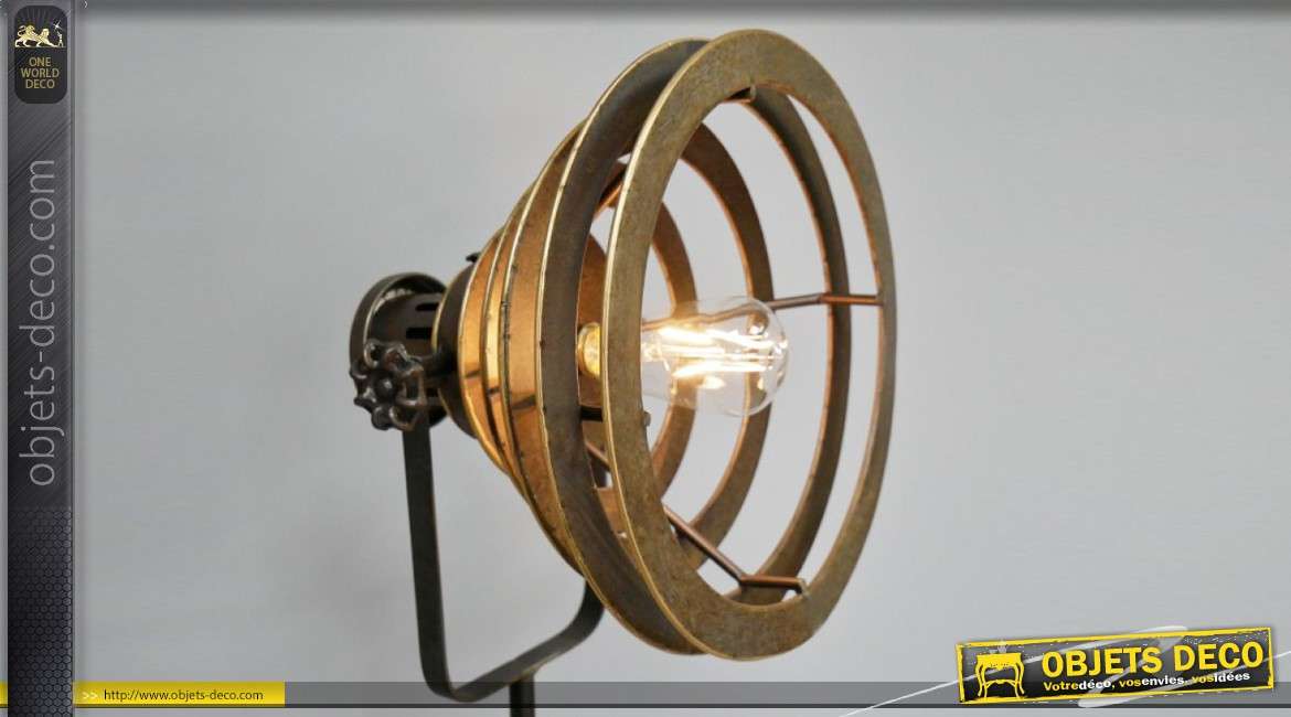 Lampadaire sur pieds en métal, style ancien projecteur, finition vieux doré 140cm