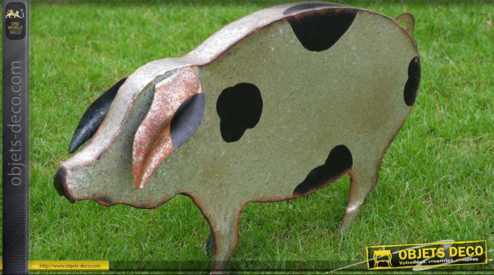 Décoration de jardin : cochon en métal