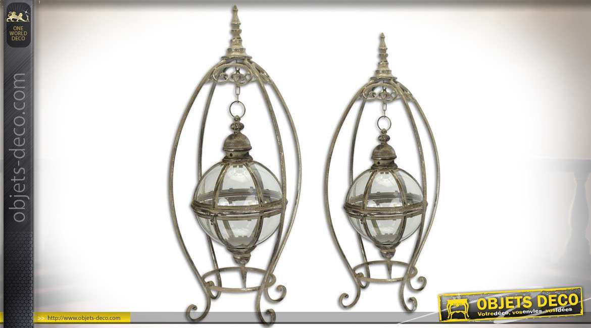 Série de 2 lanternes sphériques supendues style rétro finition dorée vieillie 82,3 cm