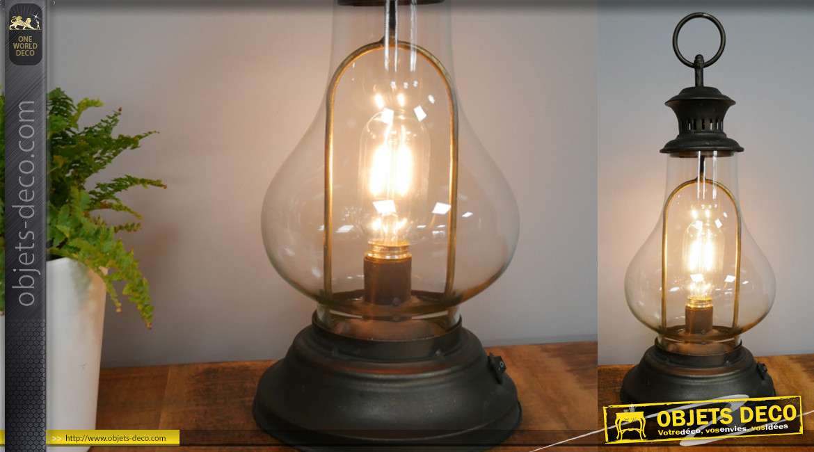 Petit luminaire d'appoint en métal style ancienne lanterne de minier, globe en verre et ampoule LED