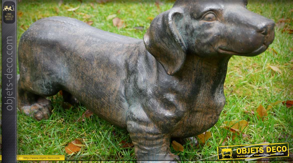 Sculpture animalière chien teckel en MGO haute densité 54 cm