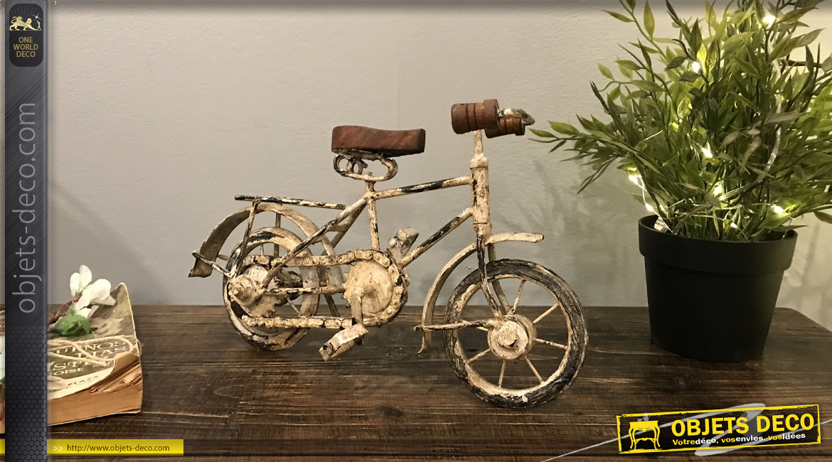 Vélo décoratif en métal coloris crème style rétro 28 cm