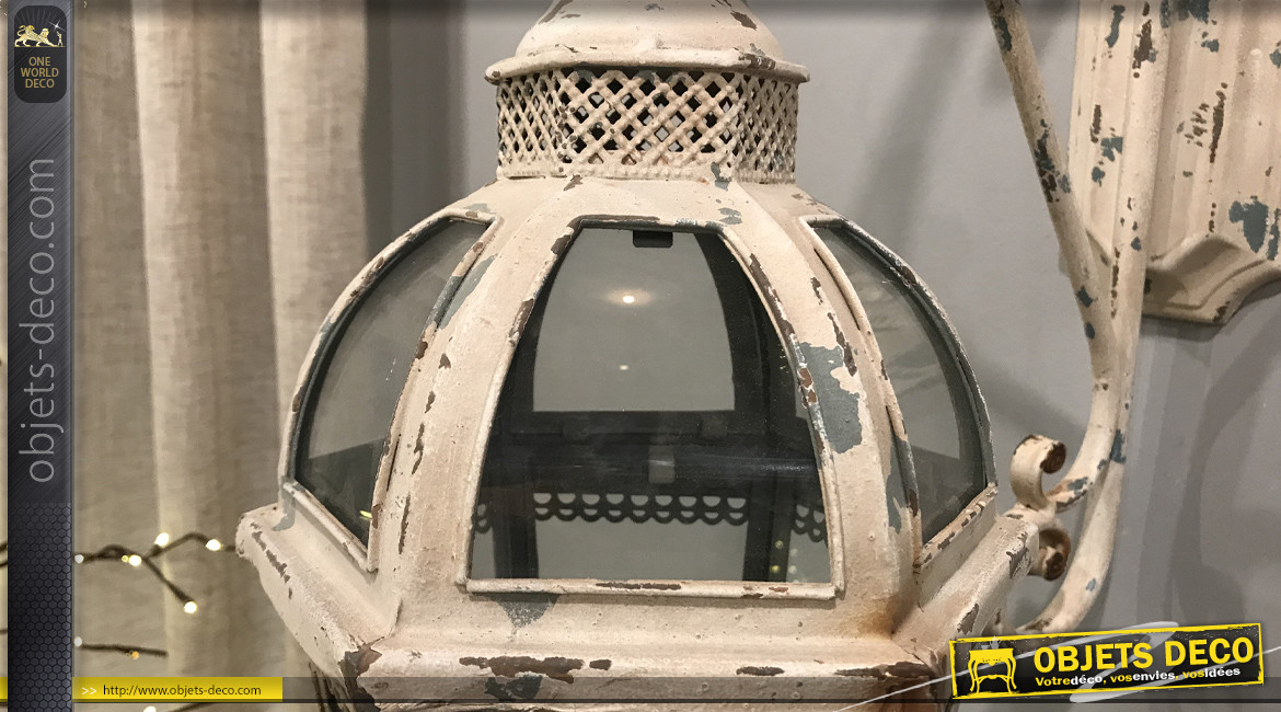 Lanterne vintage avec potence en métal beige vieilli 86 cm