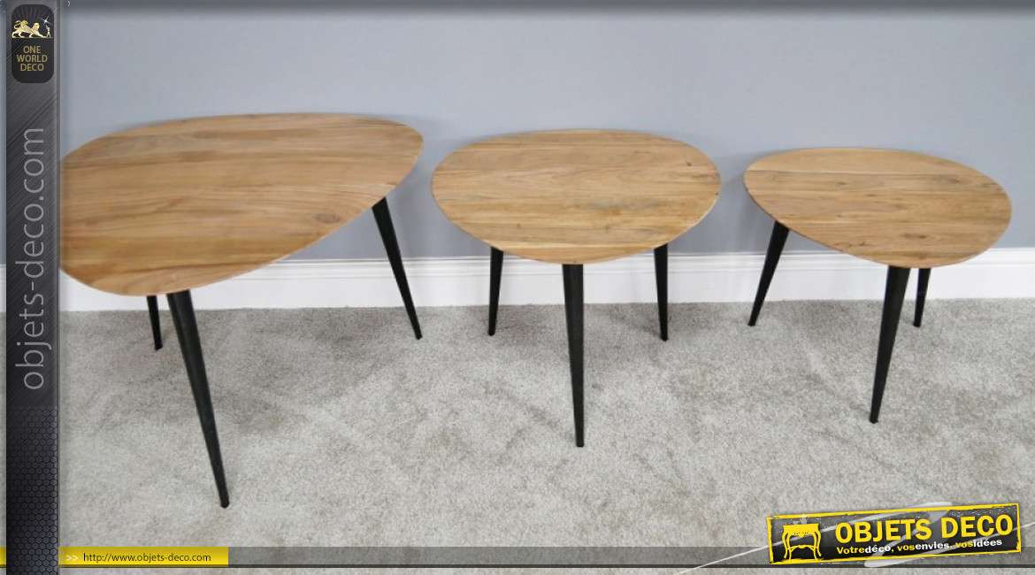 Série de trois tables basses en bois et métal, plateaux oeuvodïdes richement veinés