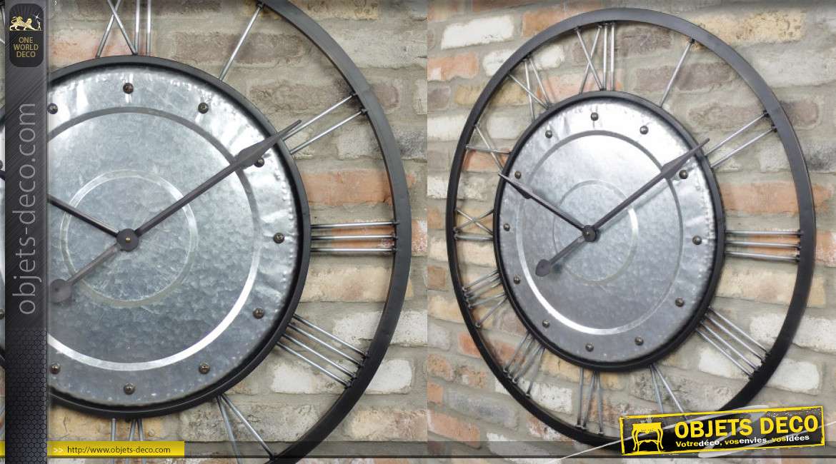 Grande horloge murale en métal, double encadrement, inspiration enjoliveur, 90cm