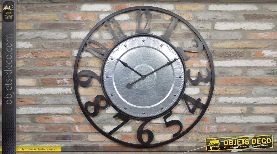 Très grande horloge murale en métal de style industriel, noir et alu, 114cm de diamètre