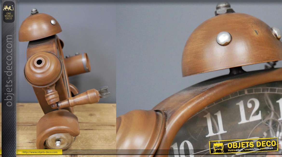 Horloge à poser en forme de robot vintage finition cuivré mat, 26cm de haut (pas un jouet)