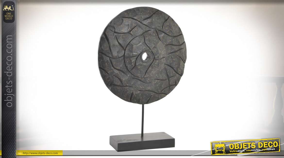 Décoration à poser esprit trophée en bois de manguier massif sculpté, finition noir charbon, de style ethnico moderne, 51cm