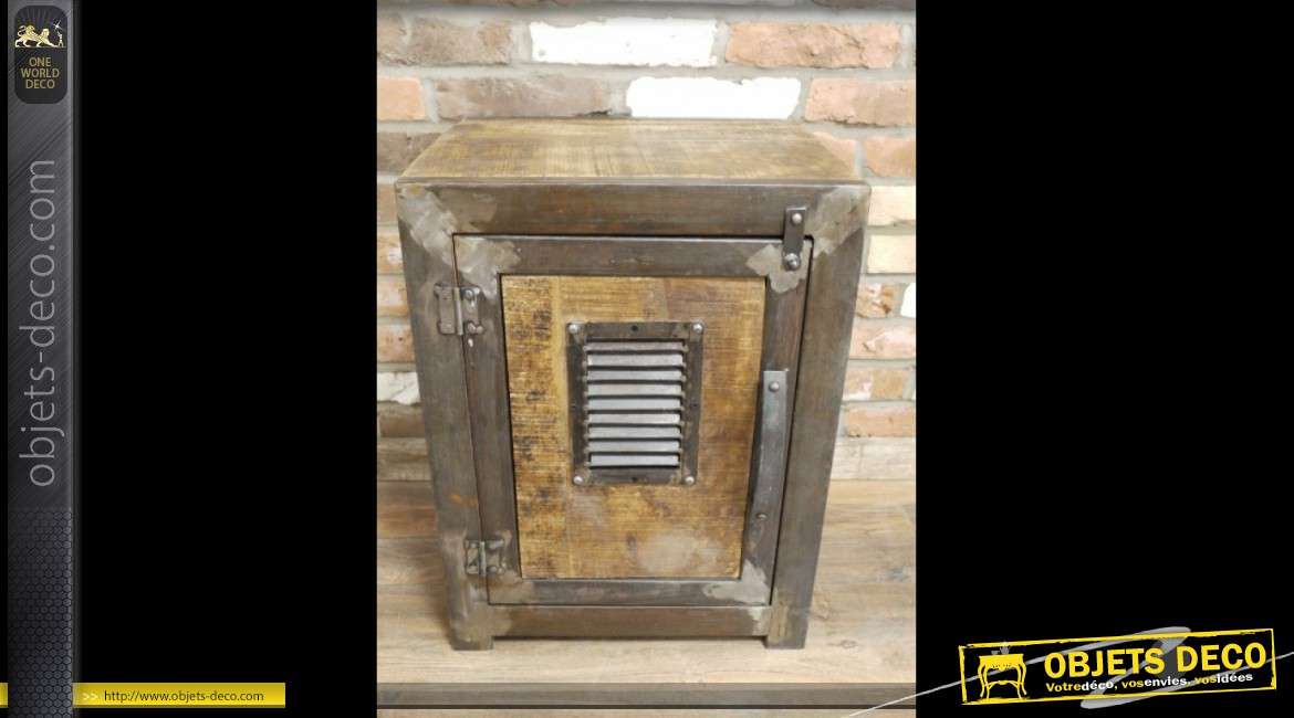 Table de chevet en forme de coffre fort ancien en bois et métal style industriel