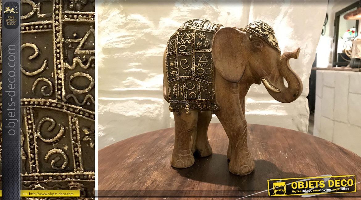 Statuette d'éléphant en résine esprit sculpture indienne, finition dorée et brun foncé, 17.5cm