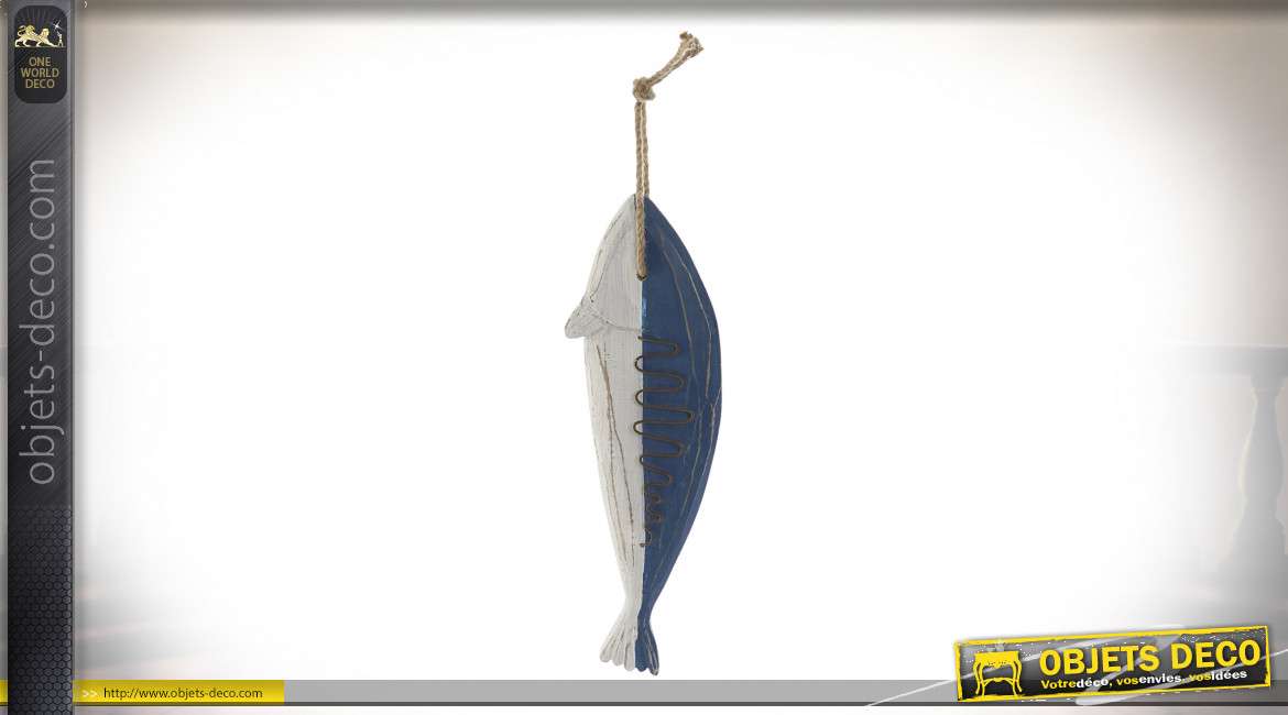 Décoration à suspendre en forme de gros poisson en bois, finitions bleues et blanches usées, style vintage bord de mer, 60cm
