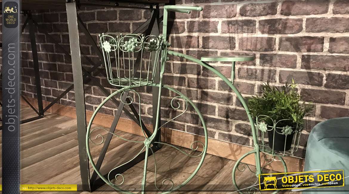 Support pour plantes en forme de vélo à trois roues, finition vert antique 70cm