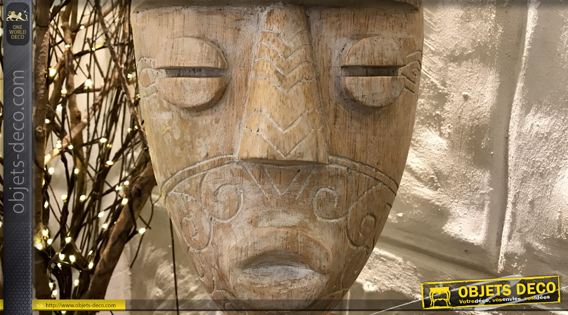 Sculpture en bois sur socle en métal, forme de masque ethnique, effet gravé sculpté, 44cm
