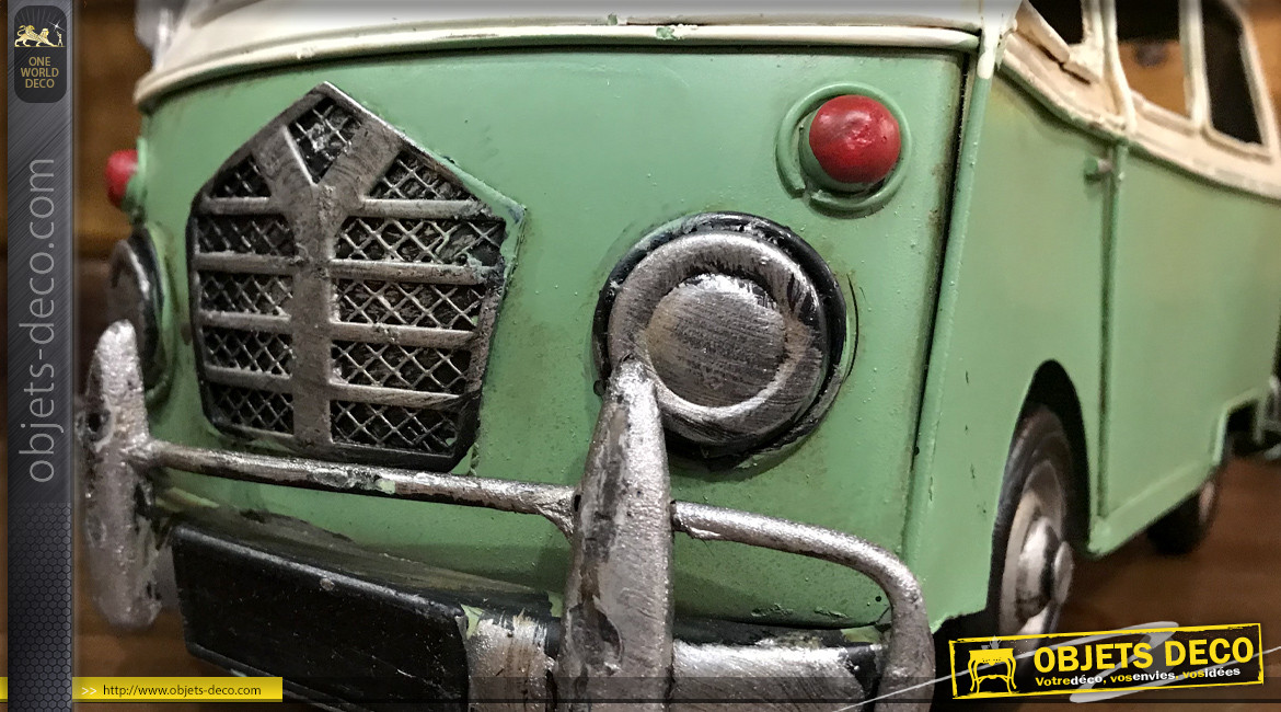Miniature de Van en métal, finition vert ancien, ambiance voyage, 28cm