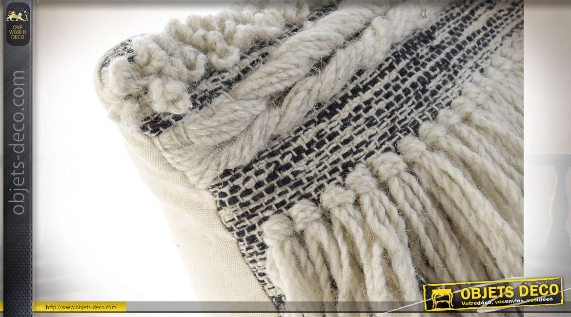 Gros coussin en laine et coton, de style boho, longues franges blanches, 1.25kg