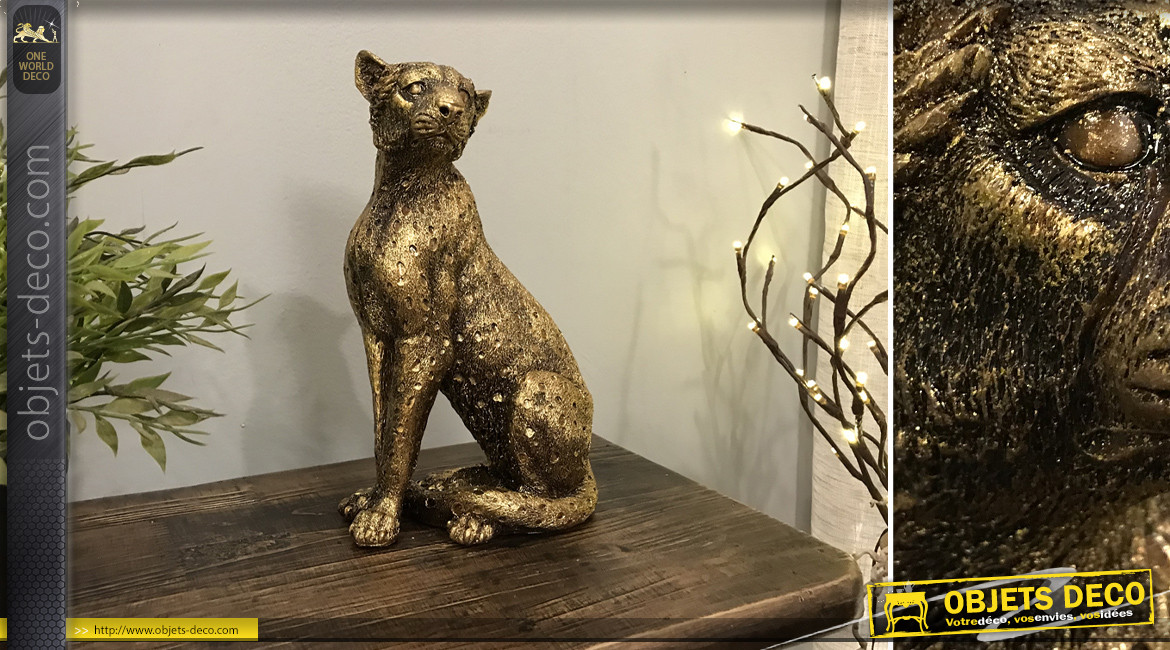 Statuette de léopard assis en résine, finition doré ancien, 26cm de hauteur finale