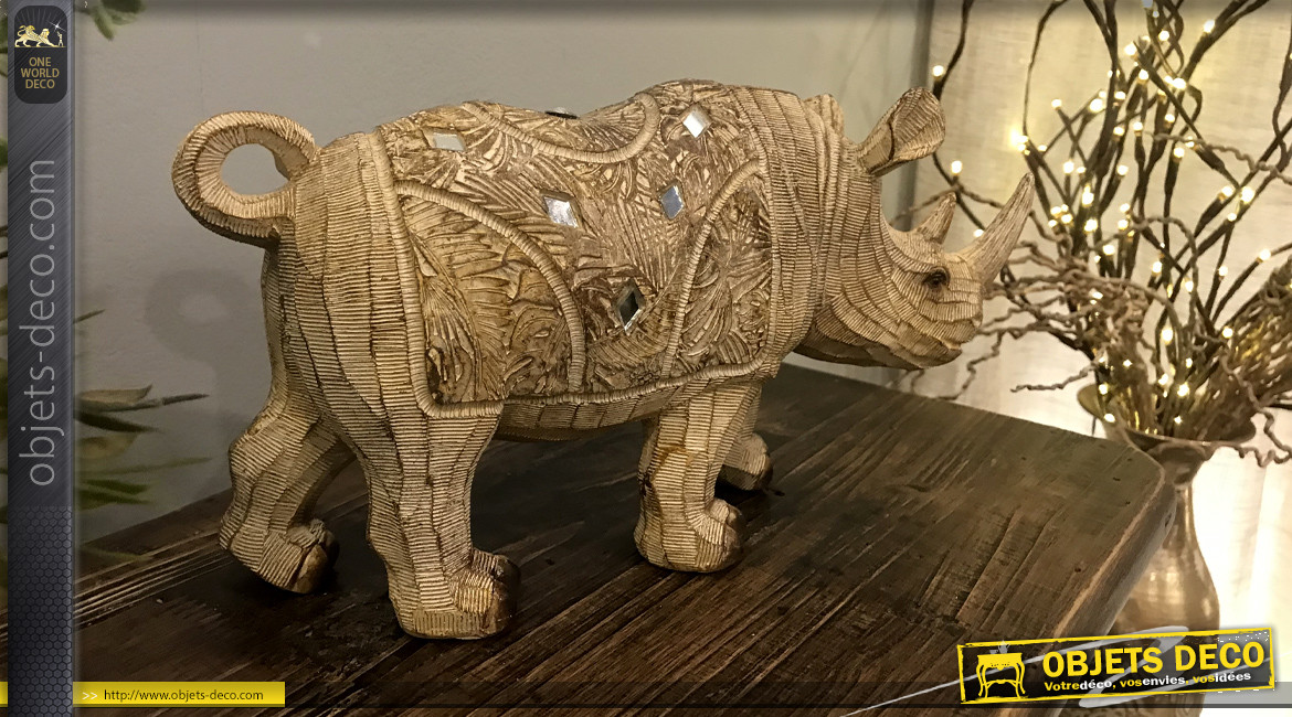 Représentation d'un rhinocéros en résine effet bois sculpté, 30cm