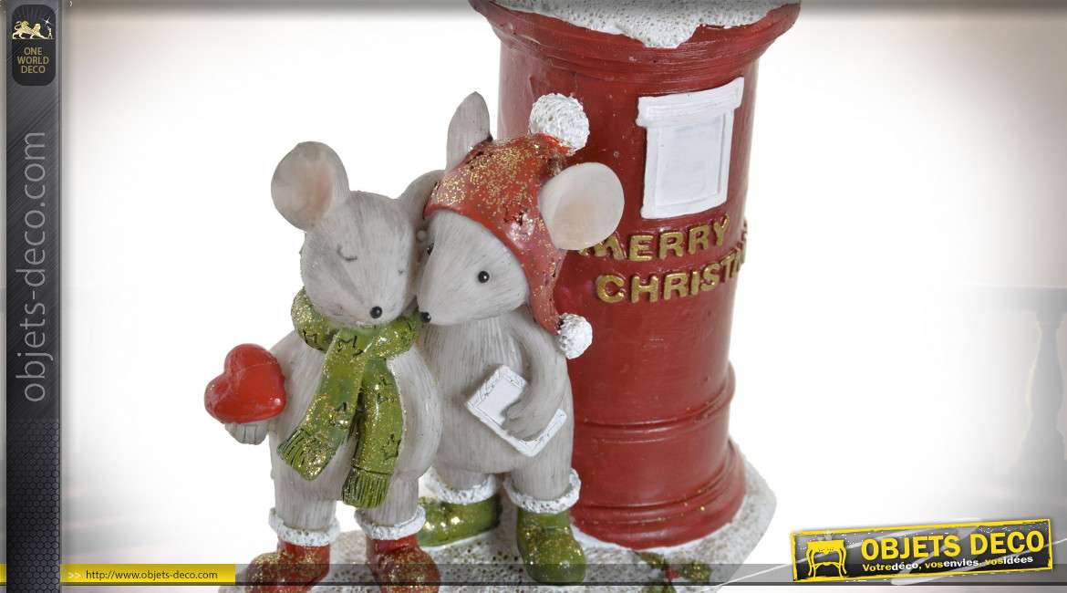 Représentation d'un couple de souris en résine, thème Noël ambiance froid d'hiver, 11cm