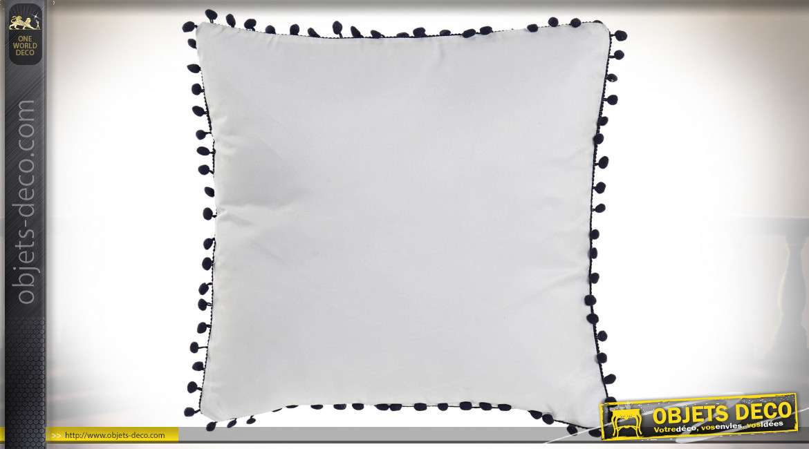 COUSSIN POLYESTER 45X45 385 GR POMPONS 2 MOD.